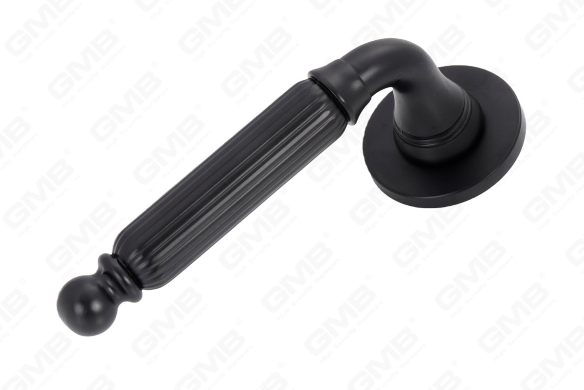 POIGN&Eacute;E EN ALUMINIUM_MG_8383