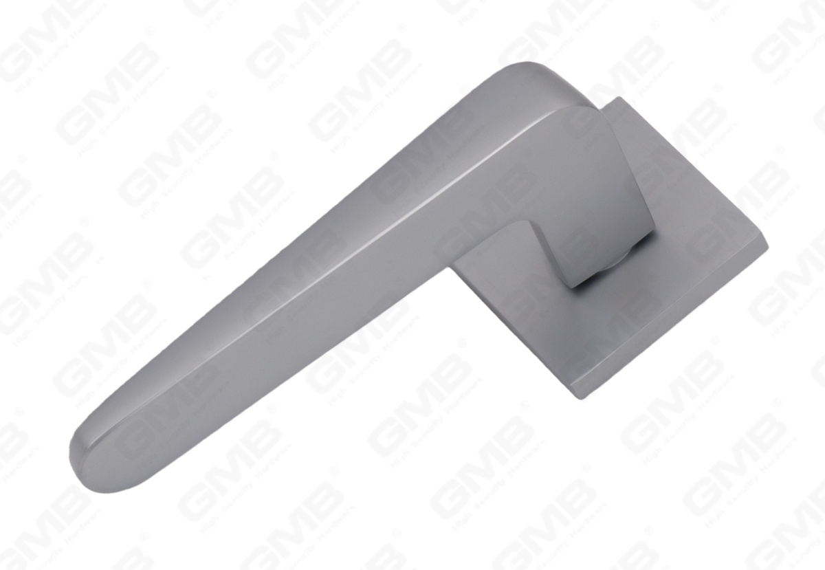 POIGN&Eacute;E EN ALUMINIUM_MG_5653