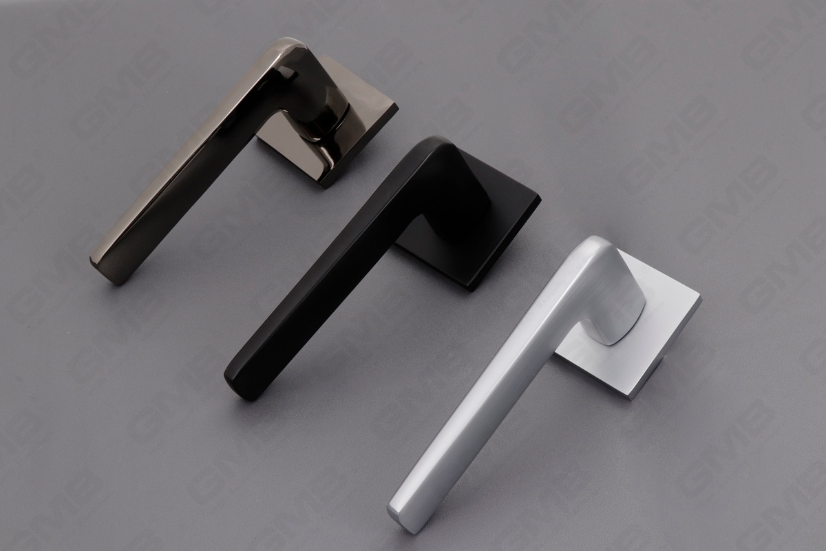 POIGN&Eacute;E EN ALUMINIUM_MG_5352