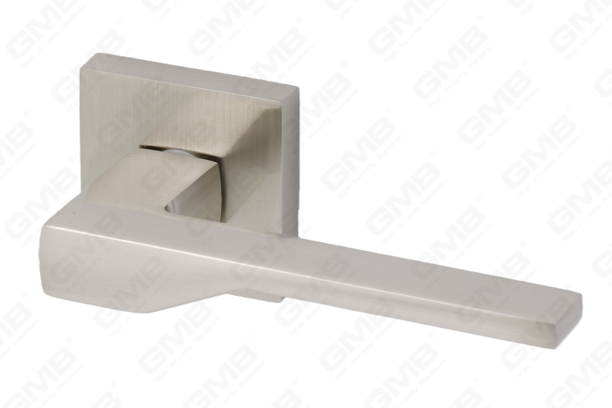 POIGN&Eacute;E EN ALUMINIUM_MG_2041