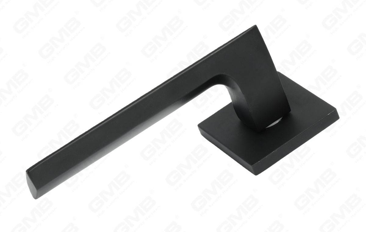 POIGN&Eacute;E EN ALUMINIUM_MG_9374