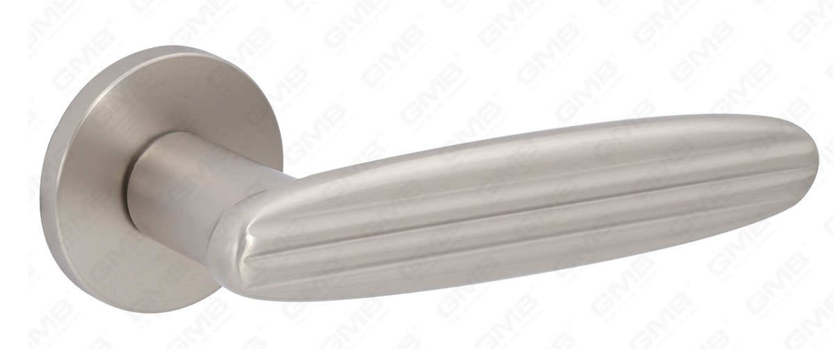 POIGN&Eacute;E EN ALUMINIUM_MG_8196