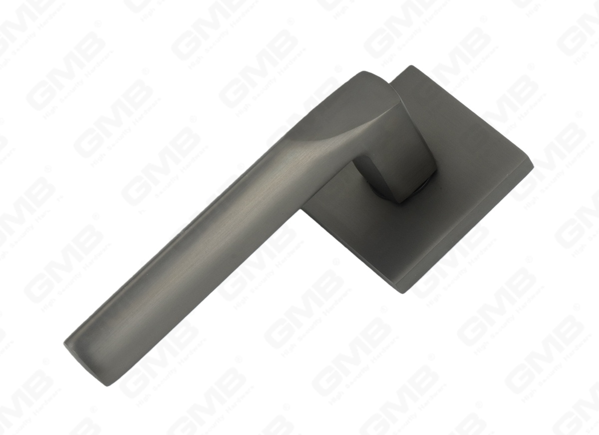 POIGN&Eacute;E EN ALUMINIUM_MG_9679