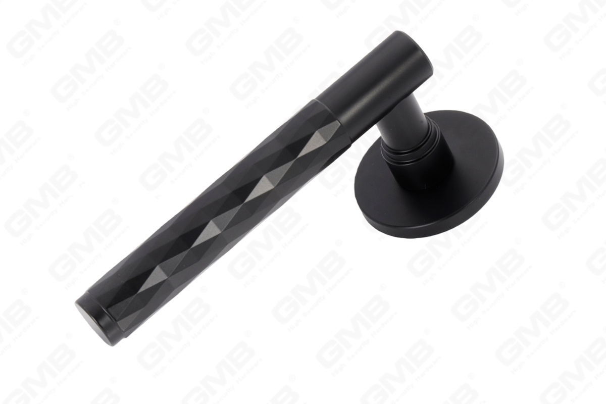 POIGN&Eacute;E EN ALUMINIUM_MG_8298