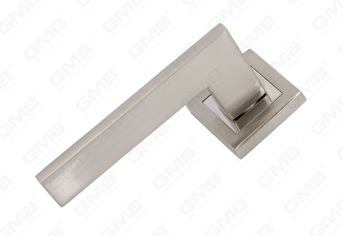 POIGN&Eacute;E EN ALUMINIUM_MG_2007