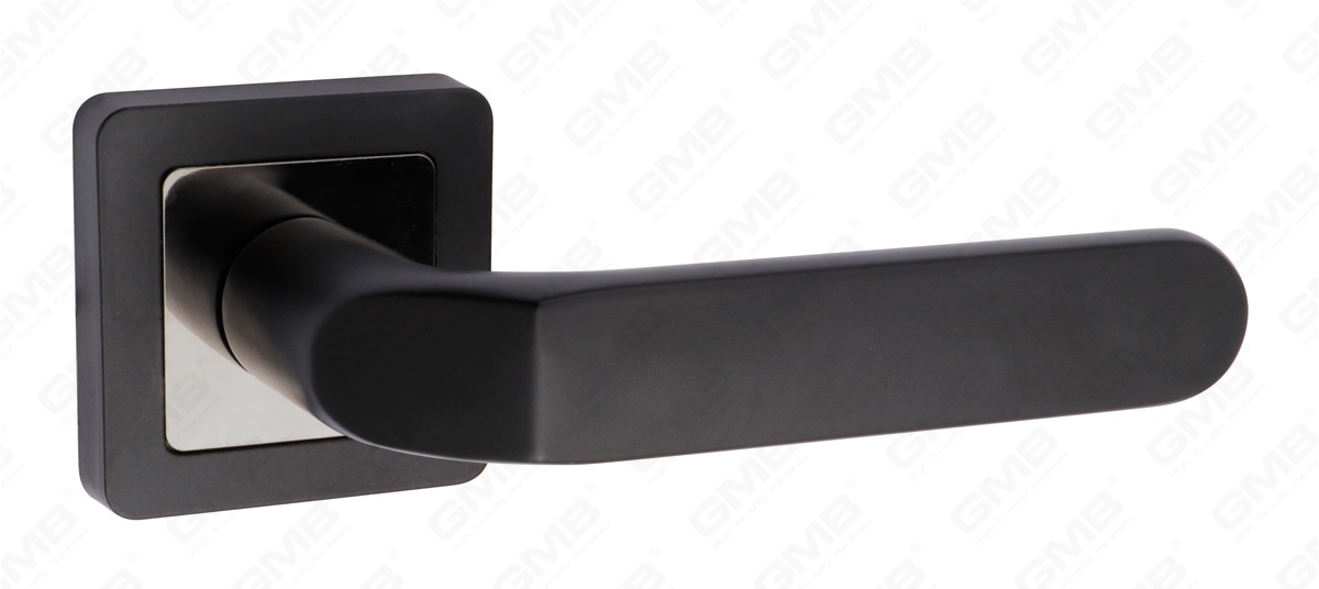 POIGN&Eacute;E EN ALUMINIUM_MG_0371