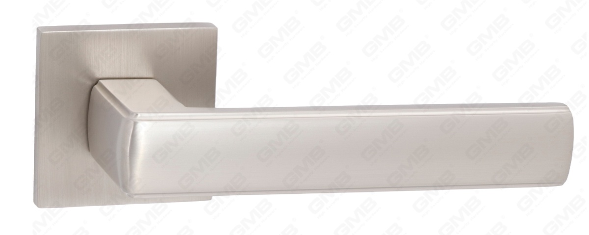 POIGN&Eacute;E EN ALUMINIUM_MG_8243