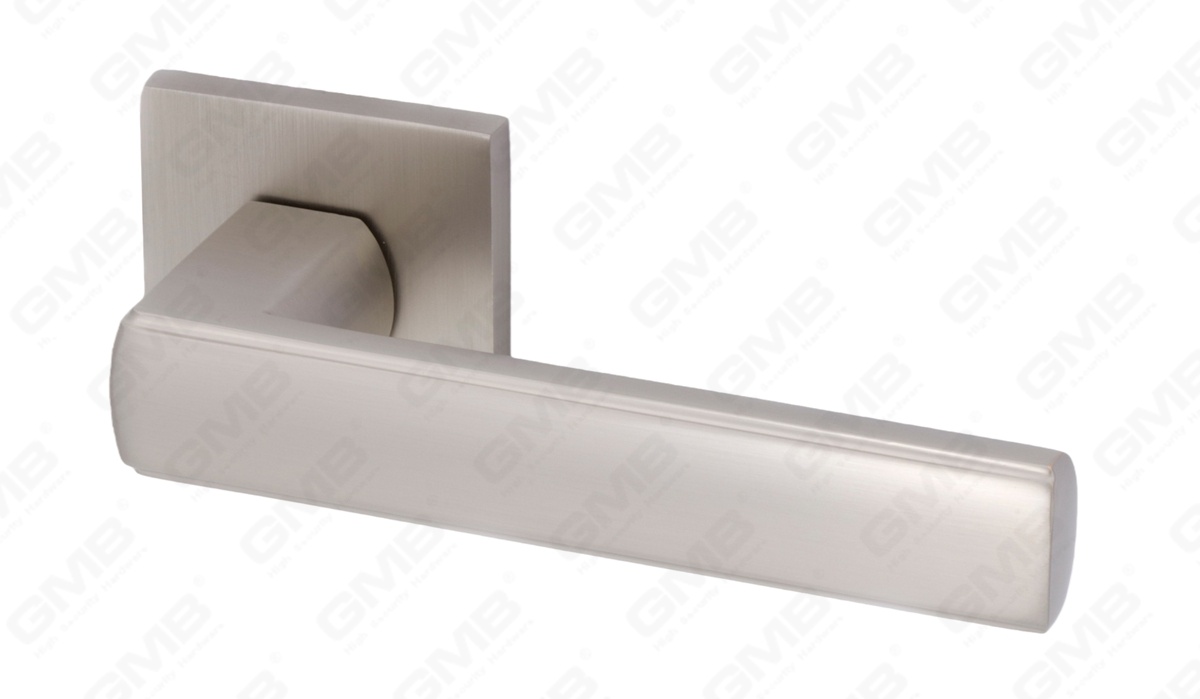 POIGN&Eacute;E EN ALUMINIUM_MG_8244