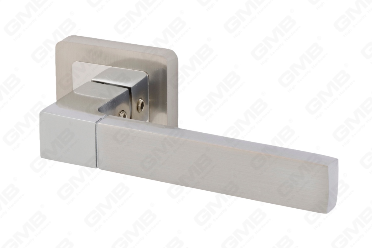 POIGN&Eacute;E EN ALUMINIUM_MG_2078