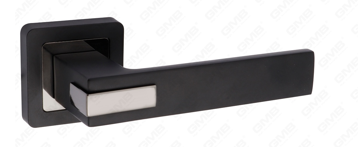 POIGN&Eacute;E EN ALUMINIUM_MG_0378