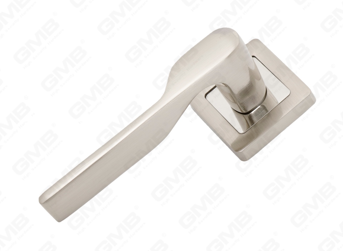 POIGN&Eacute;E EN ALUMINIUM_MG_2096