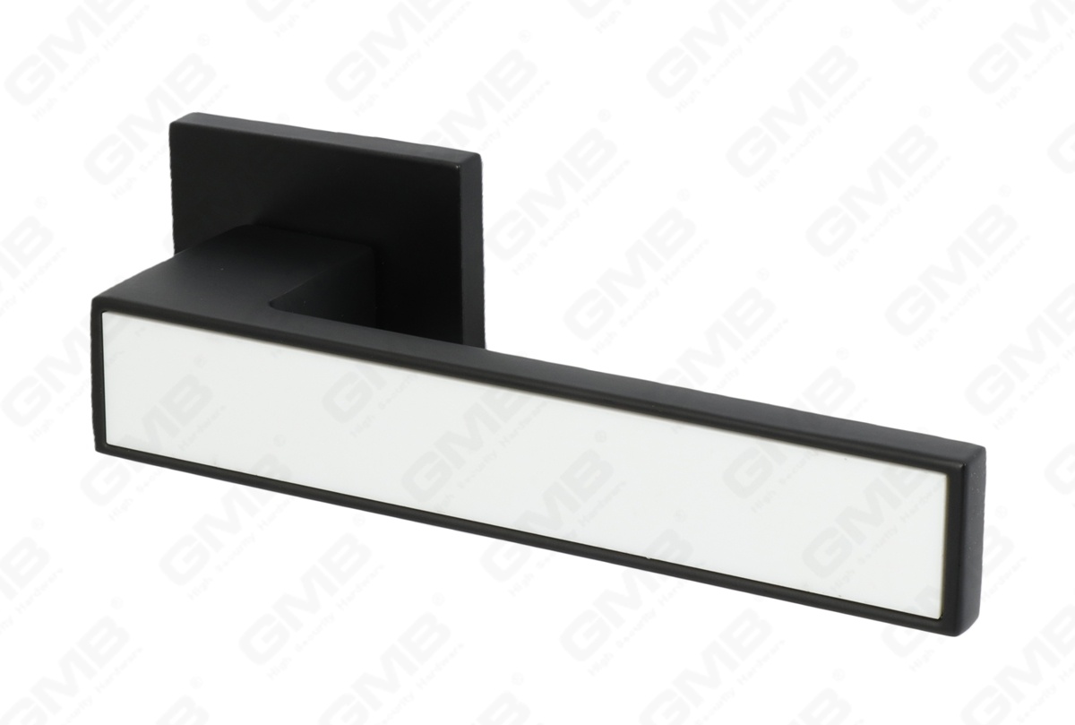 POIGN&Eacute;E EN ALUMINIUM_MG_9407