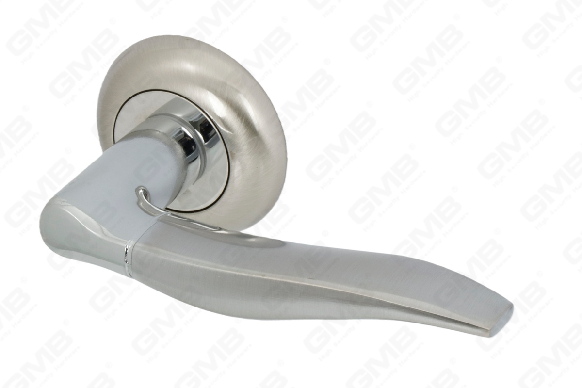 POIGN&Eacute;E EN ALUMINIUM_MG_9810