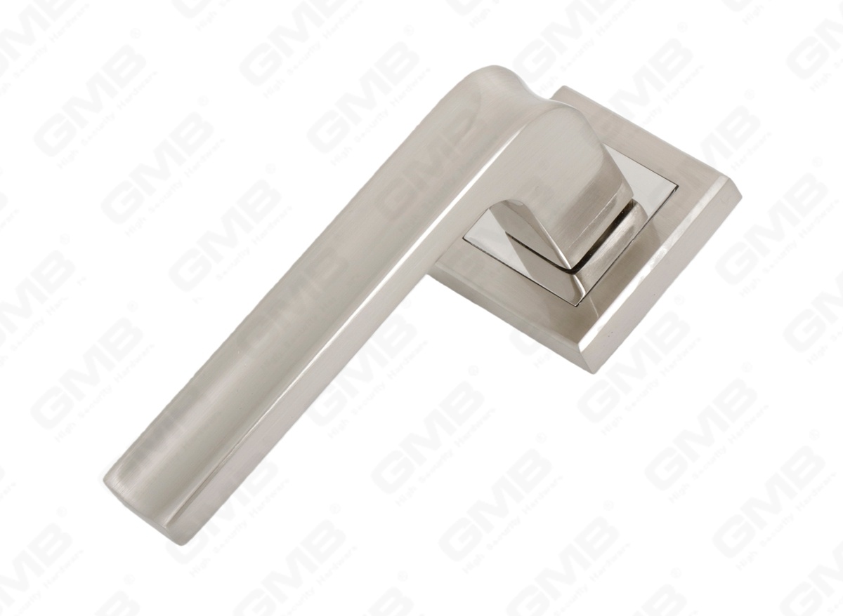 POIGN&Eacute;E EN ALUMINIUM_MG_1995