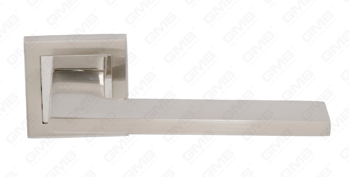 POIGN&Eacute;E EN ALUMINIUM_MG_1998