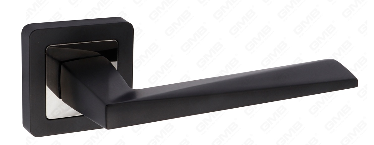 POIGN&Eacute;E EN ALUMINIUM_MG_0373