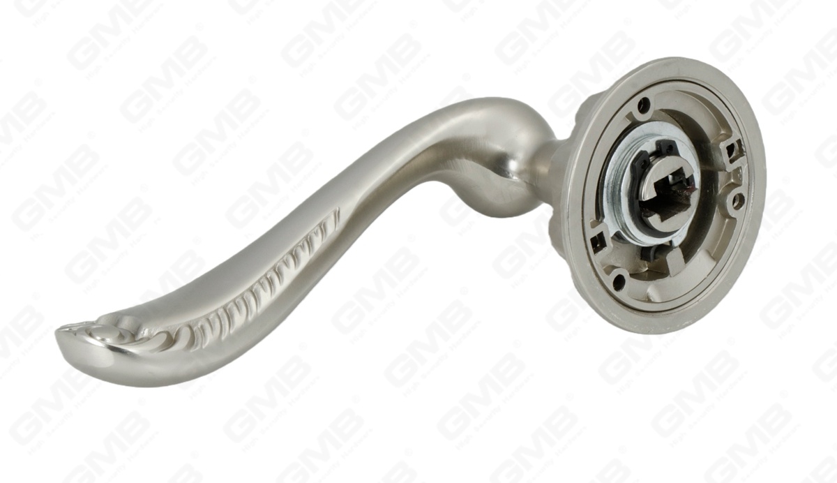 POIGN&Eacute;E EN ALUMINIUM_MG_9954