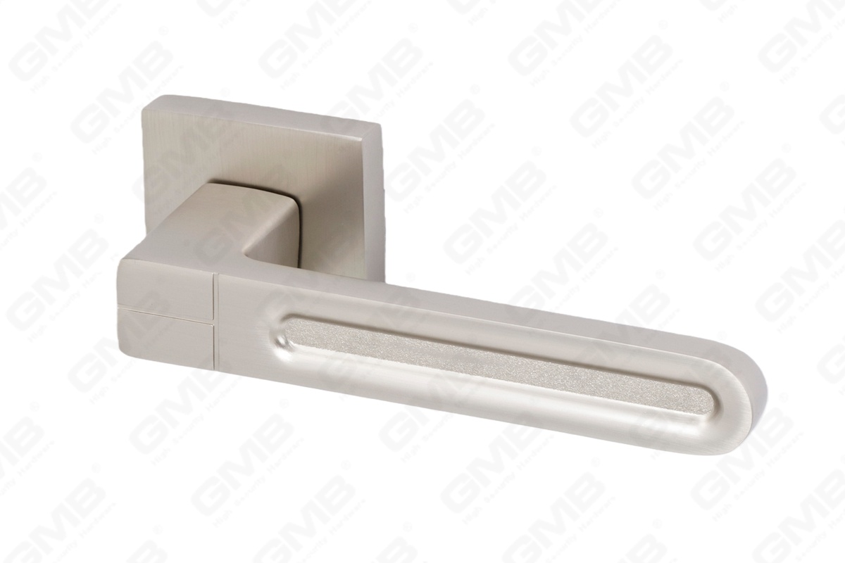 POIGN&Eacute;E EN ALUMINIUM_MG_2014