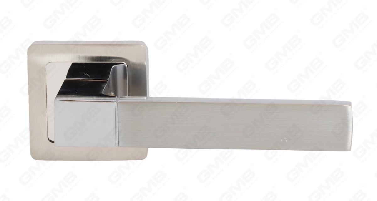 POIGN&Eacute;E EN ALUMINIUM_MG_2073