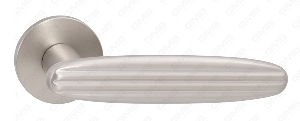 POIGN&Eacute;E EN ALUMINIUM_MG_8201