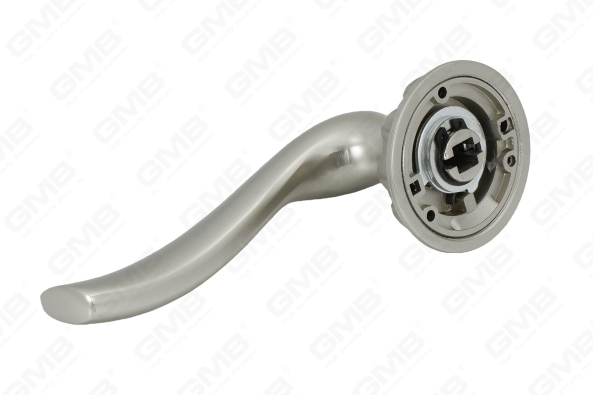 POIGN&Eacute;E EN ALUMINIUM_MG_9937