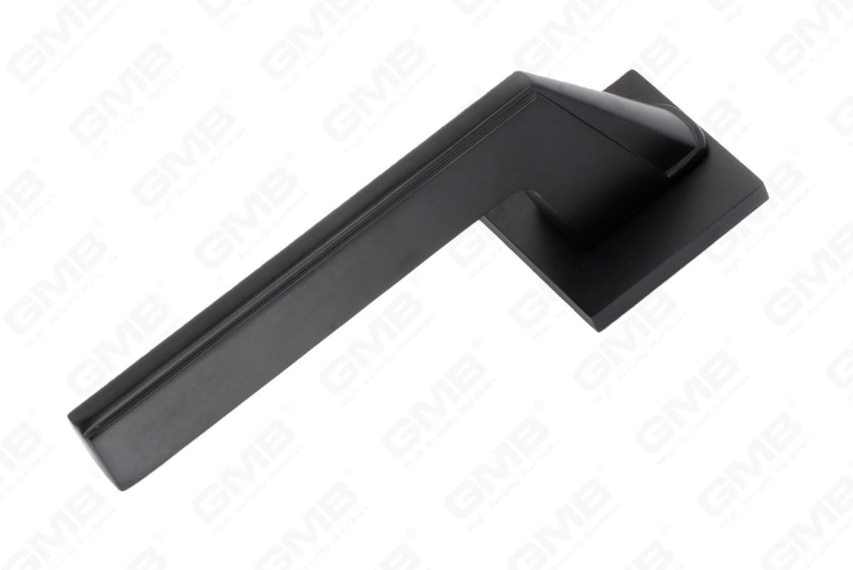 POIGN&Eacute;E EN ALUMINIUM_MG_8506