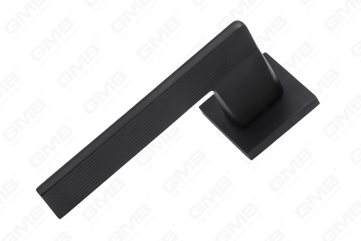 POIGN&Eacute;E EN ALUMINIUM_MG_0396