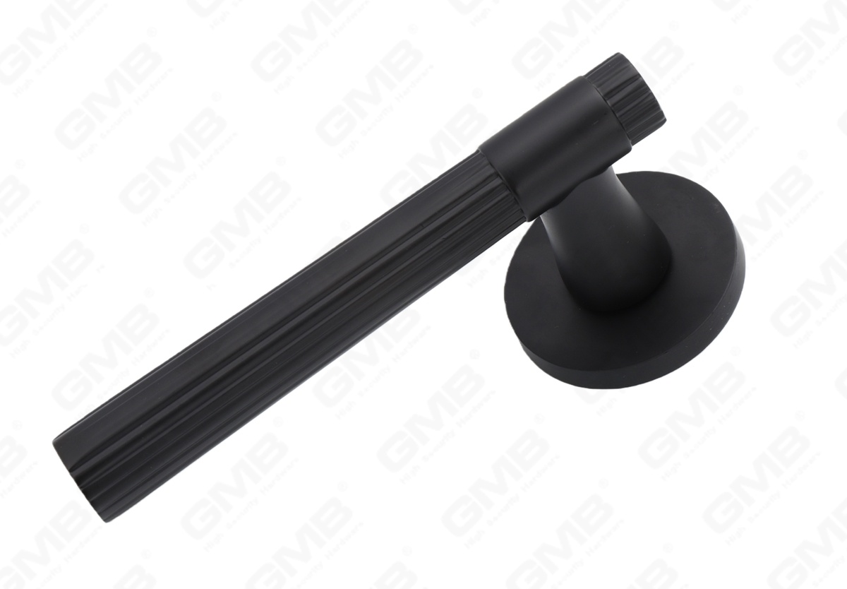 POIGN&Eacute;E EN ALUMINIUM_MG_0429