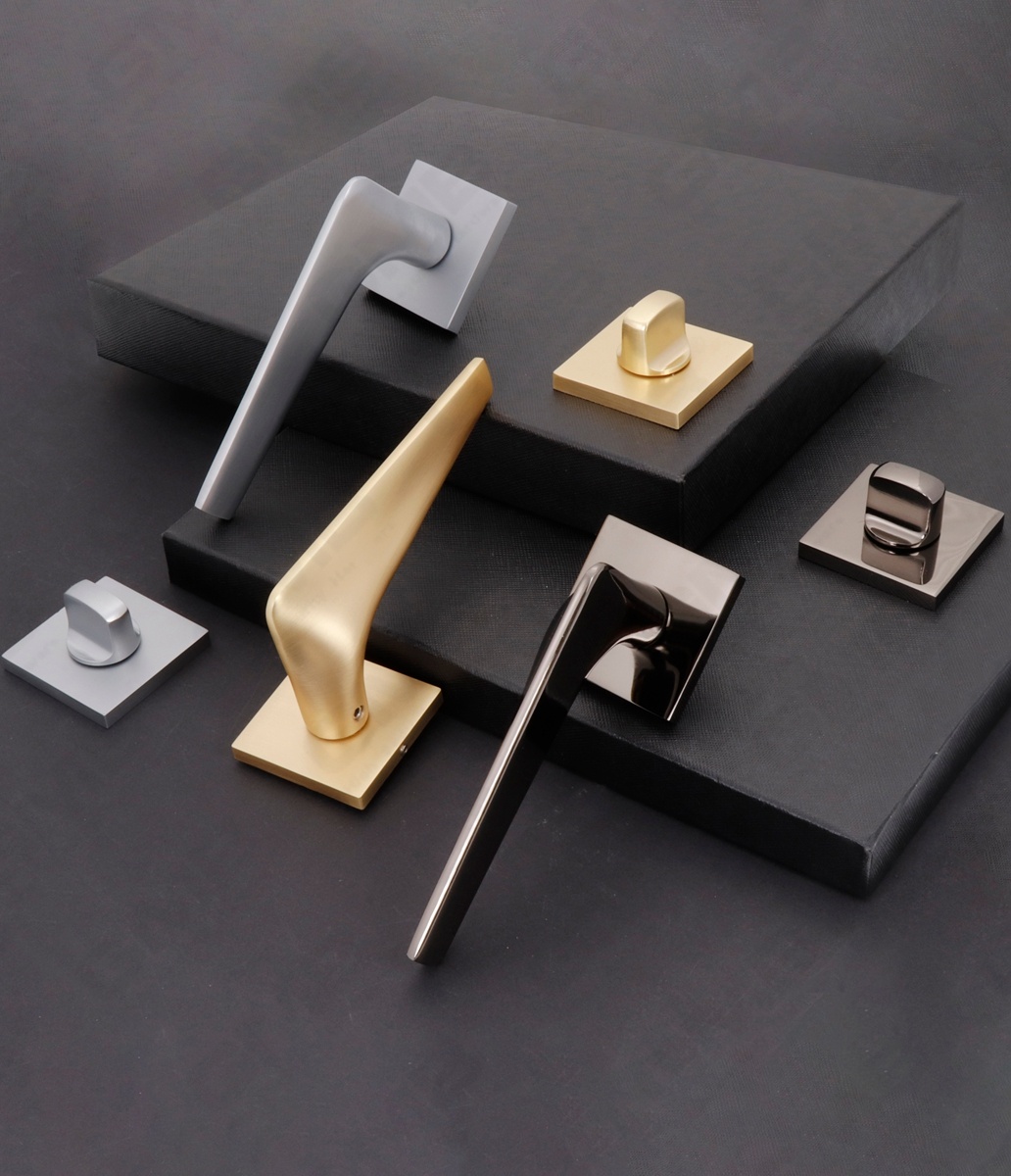 POIGN&Eacute;E EN ALUMINIUM_MG_5632-2