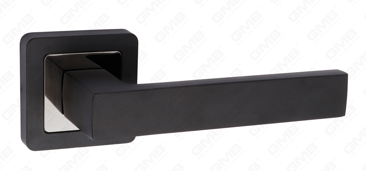 POIGN&Eacute;E EN ALUMINIUM_MG_0374