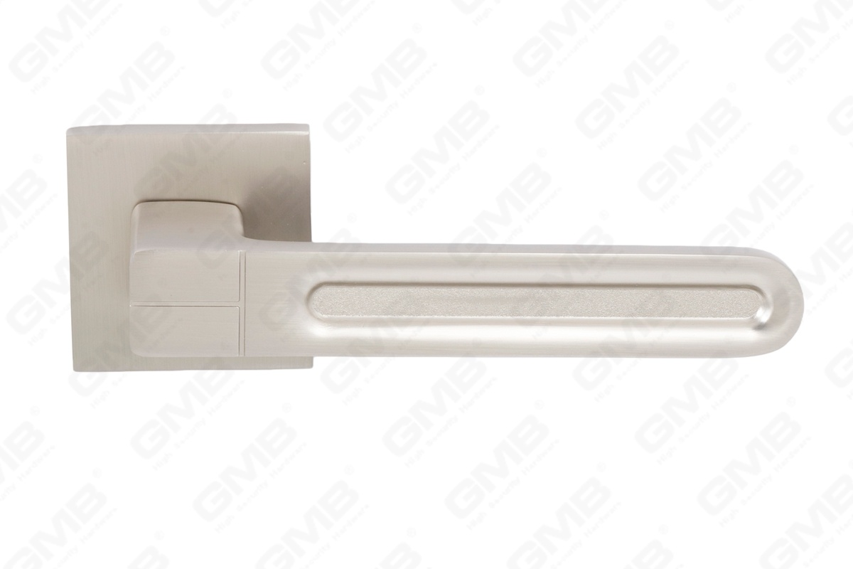 POIGN&Eacute;E EN ALUMINIUM_MG_2010