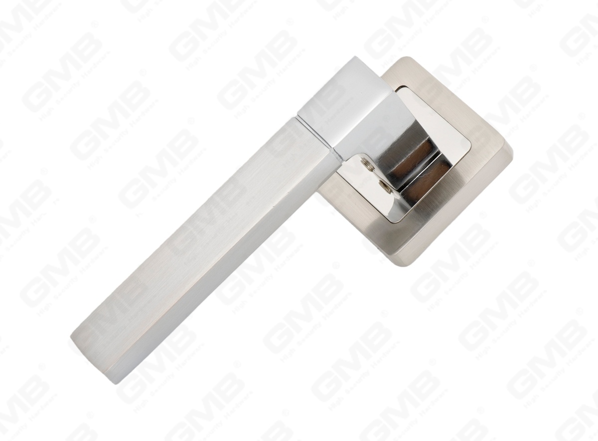 POIGN&Eacute;E EN ALUMINIUM_MG_2084