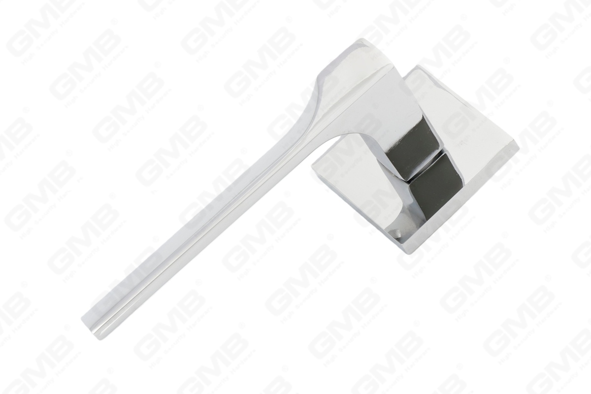 POIGN&Eacute;E EN ALUMINIUM_MG_2052